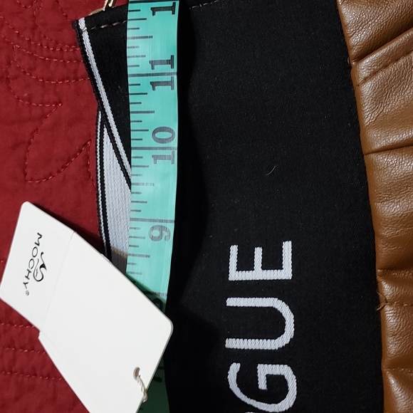MOCHY Faux Leather - Picture 9 of 12